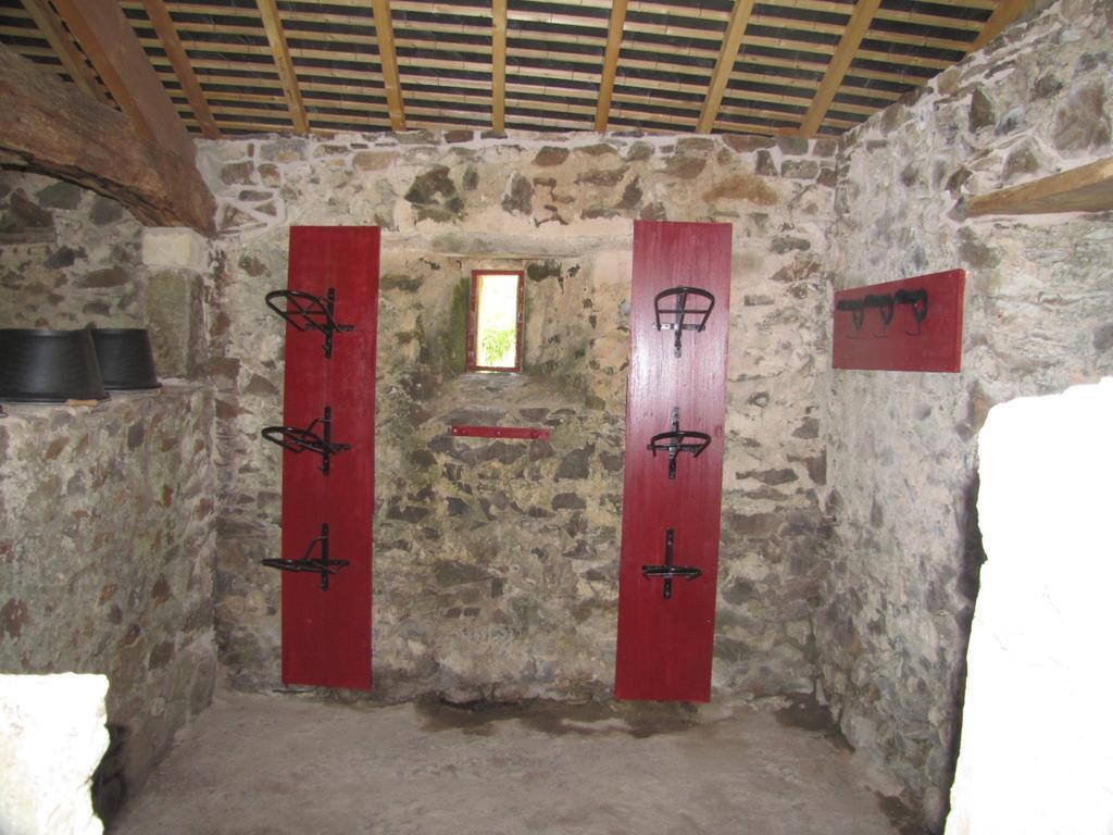 Gite De La Ferme De La Cour Crasville  Екстер'єр фото